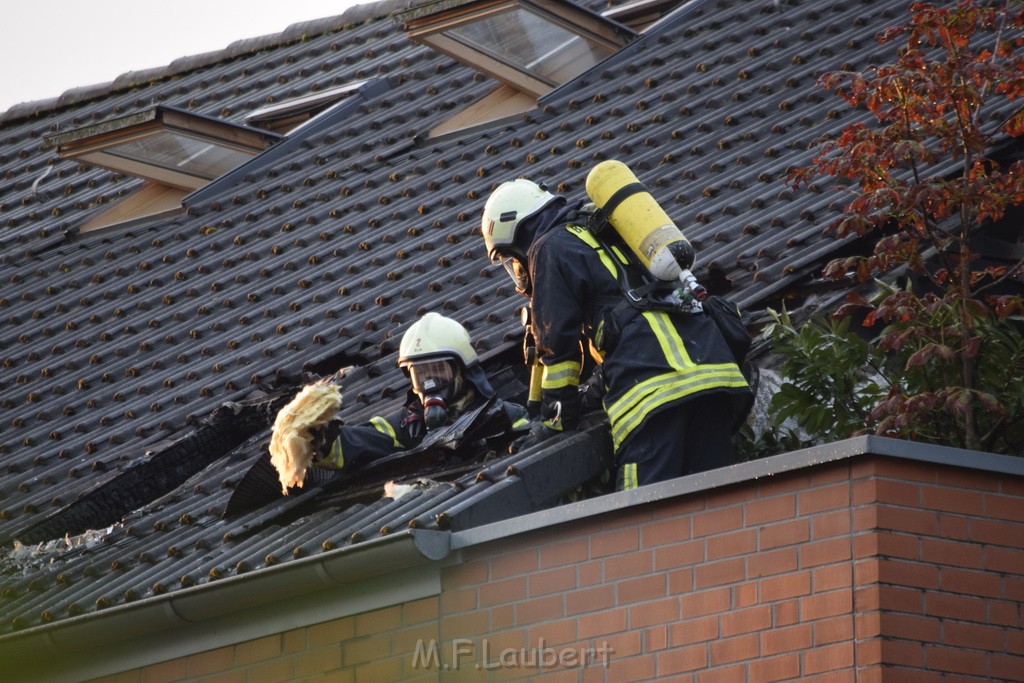 Feuer 2 Y Koeln Suerth Elisabeth Selbertstr P121.JPG - Miklos Laubert